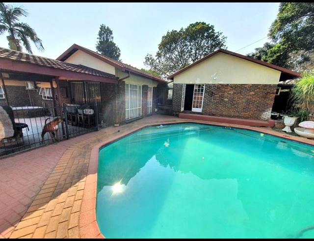 3 BEDROOM HOUSE FOR SALE IN THERESAPARK